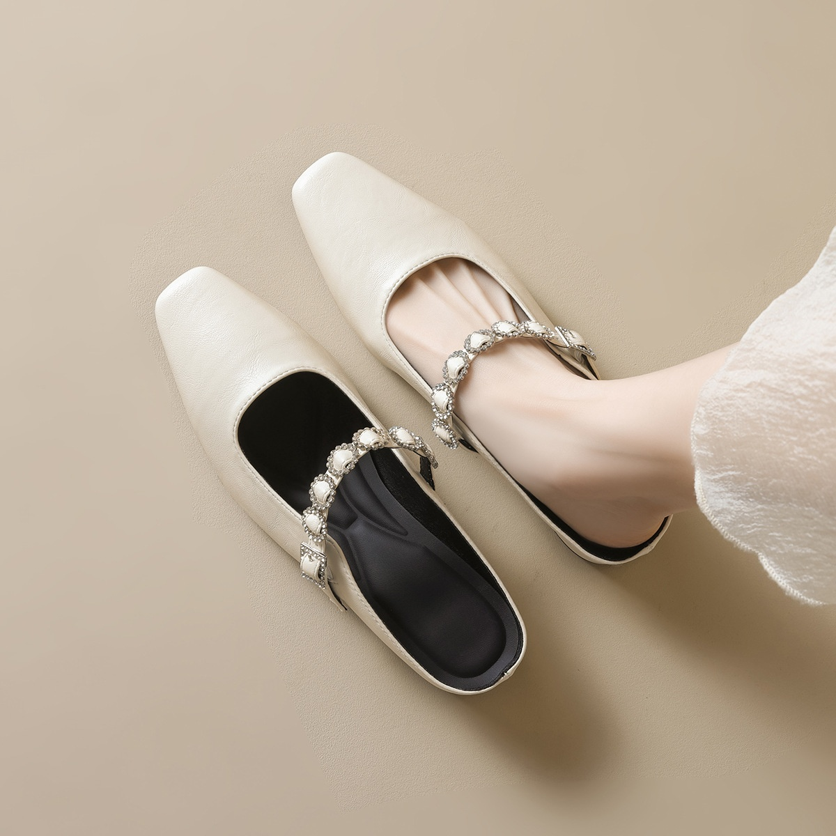 フレンチスタイルのクローズドトゥハーフスリッパ、レディース夏用スリッパ、アウトドア用ラインストーンサンダル、ゆったりとしたスリッポン厚ヒールサンダル