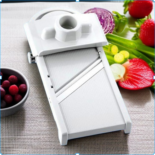 أداة مبشرة يدوية متعددة الوظائف للمطبخ