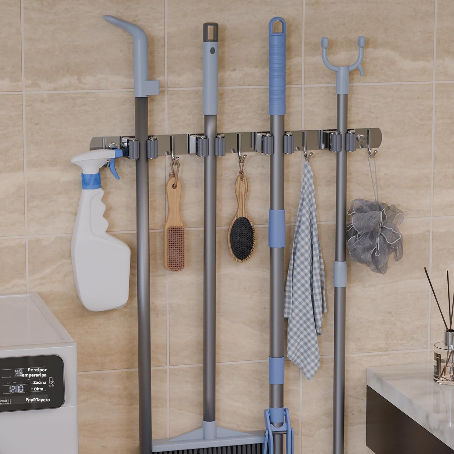 Snadná instalace držáku na mop a smeták