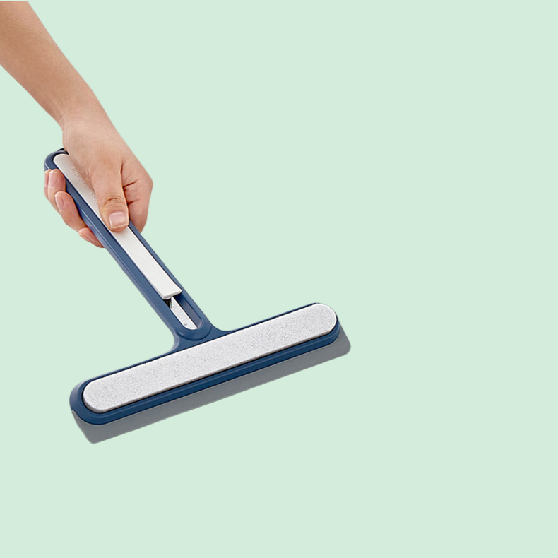 Multifunctional 4-in-1 windshield wiper