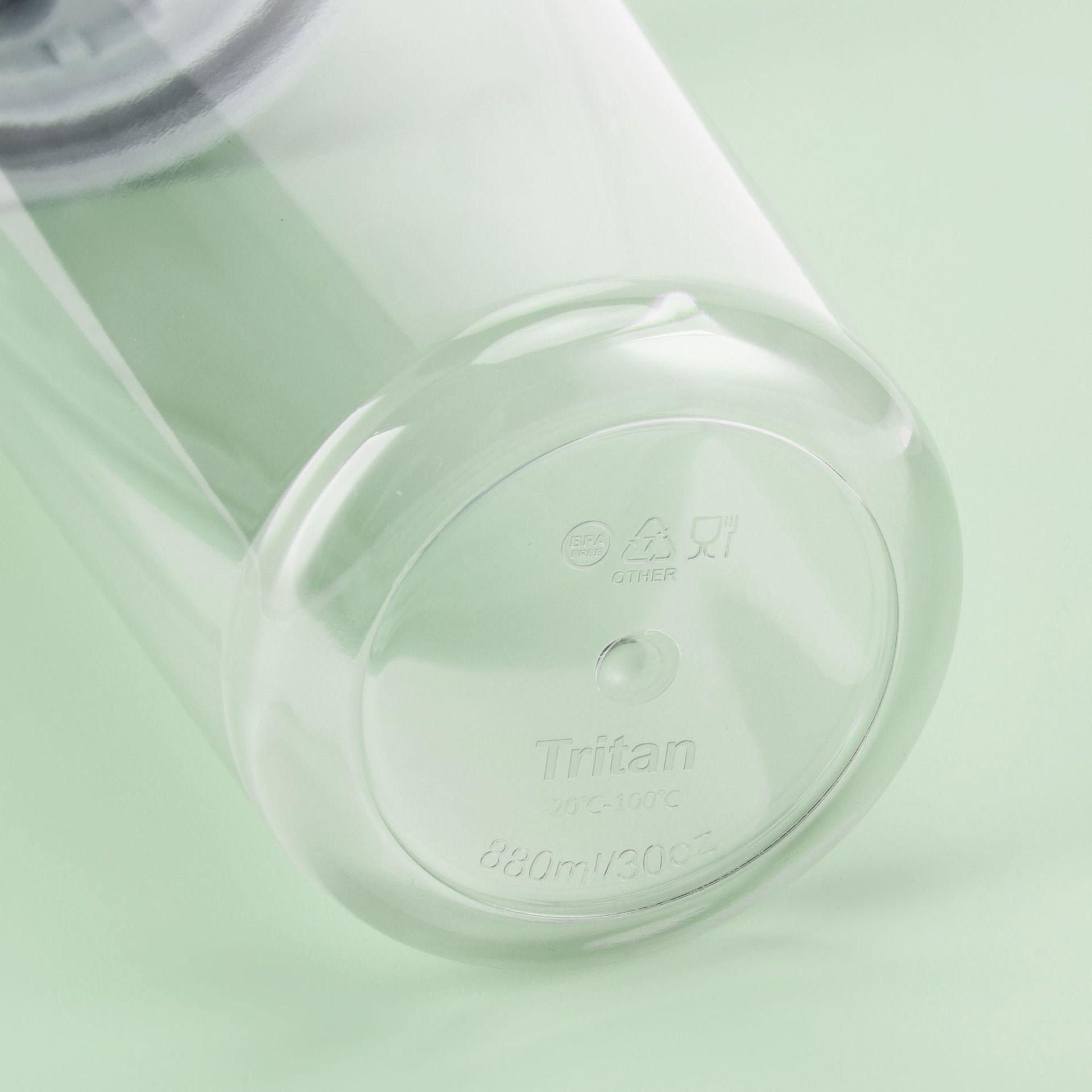 パールミルクティーカップ、ポータブルハンドルウォーターボトル、伸縮式ストローウォーターカップを吸うための大きな穴を備えた新しい単層Tritanストローカップ