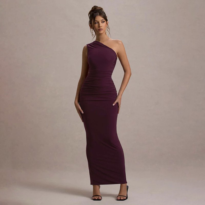 Schulterfreies, einfarbiges Abendkleid mit Taillierung und elegantem Design 