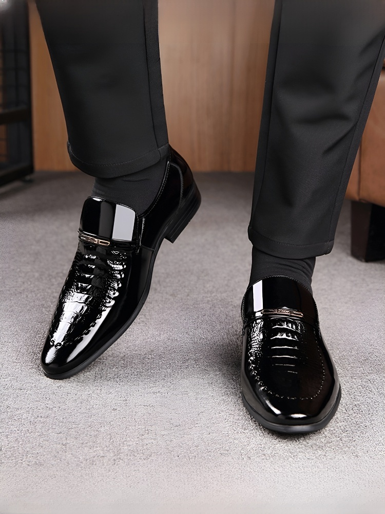 Noorstep   أحذية عمل جلدية لامعة