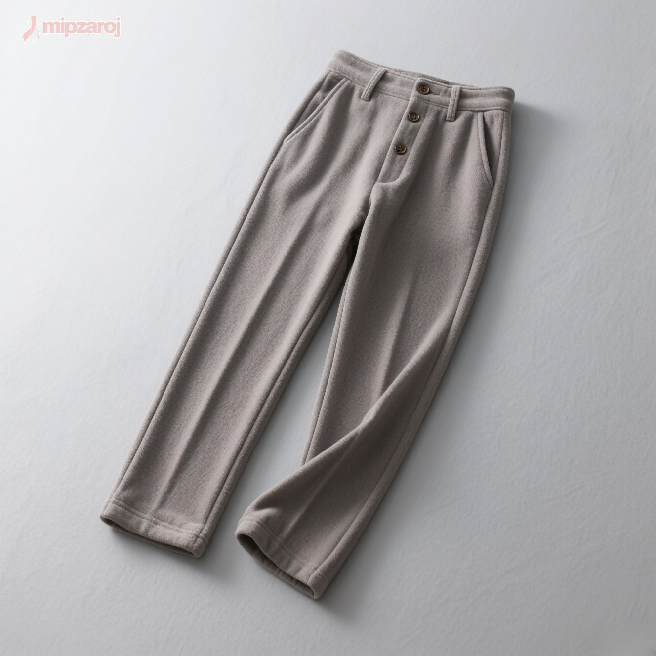 グレーのフランネル長ズボン