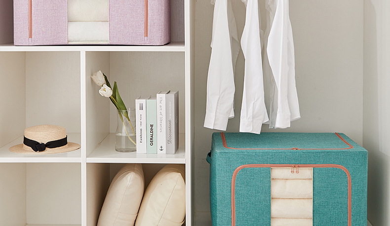 투명 수납함으로 내용물 확인이 쉬운 모습