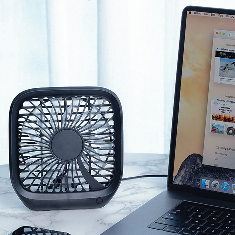 リアシートファン　　真夏に、涼しい風を