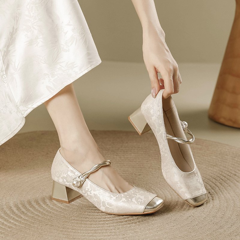 ローヒールの靴