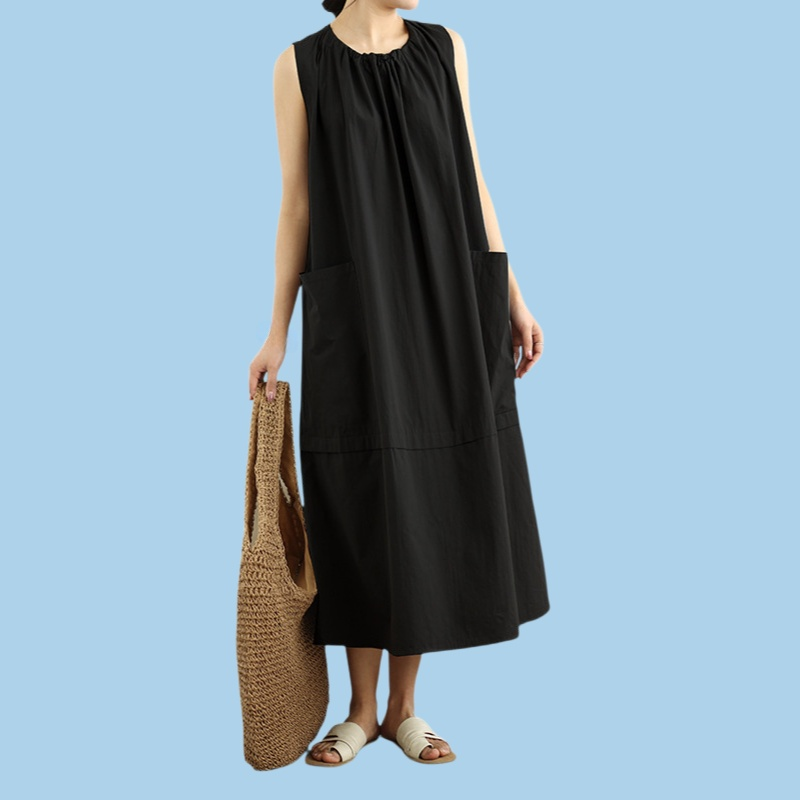 新しい丸首ノースリーブのゆったりワンピース