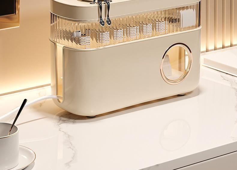 Organizér na pracovní stůl pro mobilní nabíječky