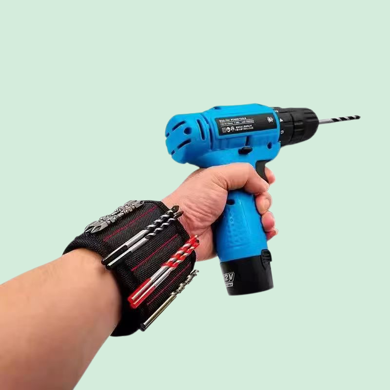 磁気リストバンド付きの裏打ち付き金属工具