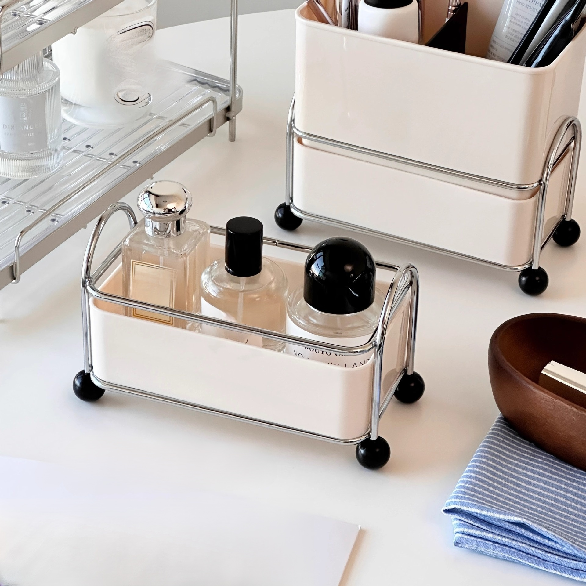 デスクトップ化粧品収納ラック洗面台排水収納ラックラック歯ブラシ歯磨き粉コーム二重層収納ボックス