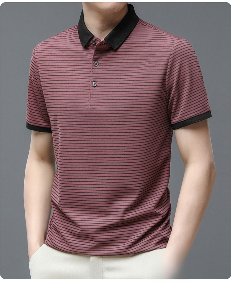 ポロシャツの襟元ディテール