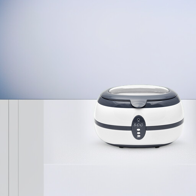 Nettoyage facile et rapide des lentilles de contact