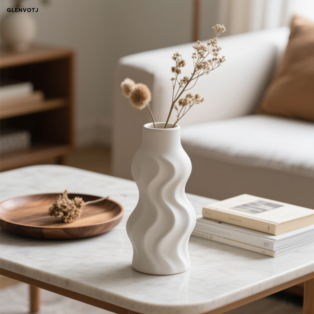 Stylová a jednoduchá dekorativní váza