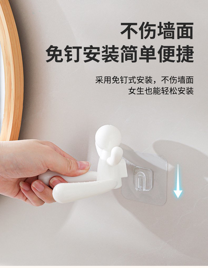 벽면에 깔끔하게 장착된 수납선반