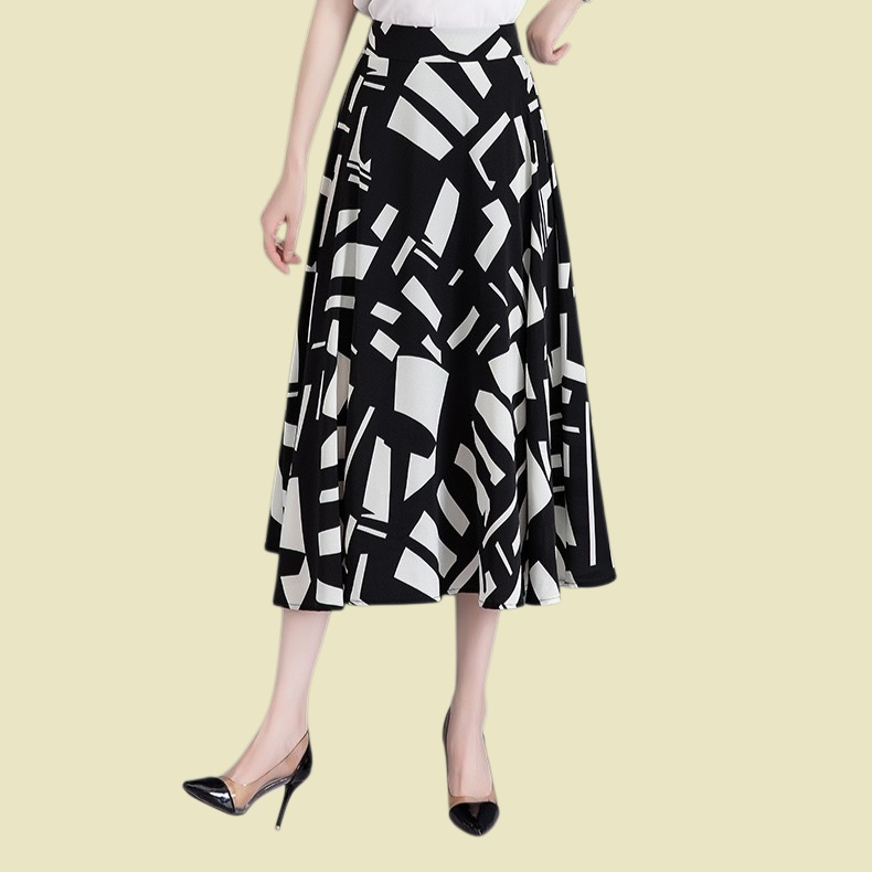 Summer simple temperament half body A-line skirt