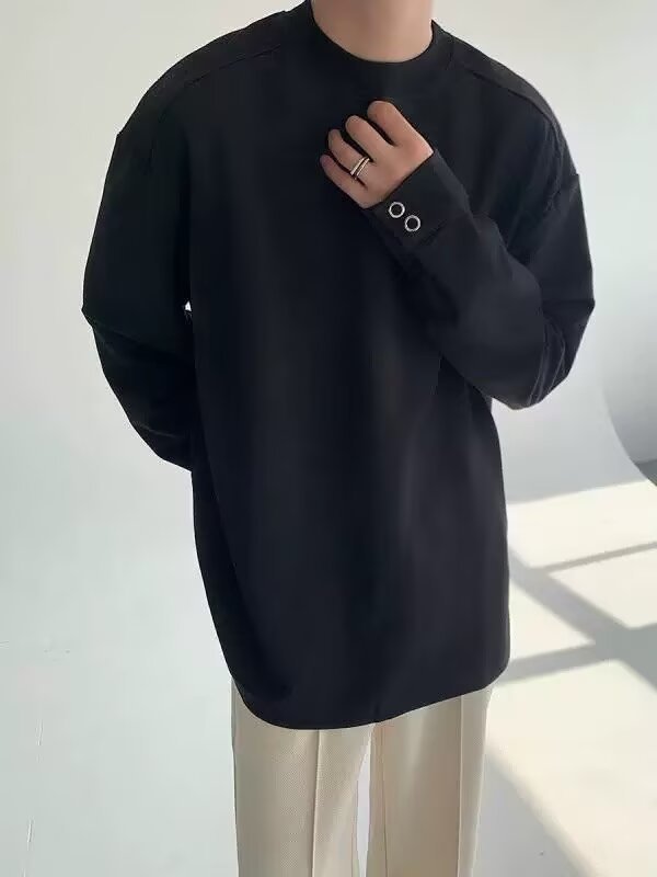 無地のTシャツは汎用性が高く、カジュアルでゆったりとしたフィット感があります。ティーンエイジャーはニッチなデザインで、トレンディでハンサムです。秋冬用男の子用Tシャツ