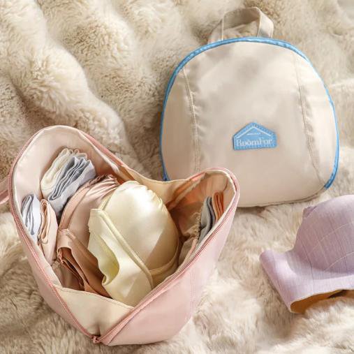 Shell-shaped three-in-one underwear storage bag
