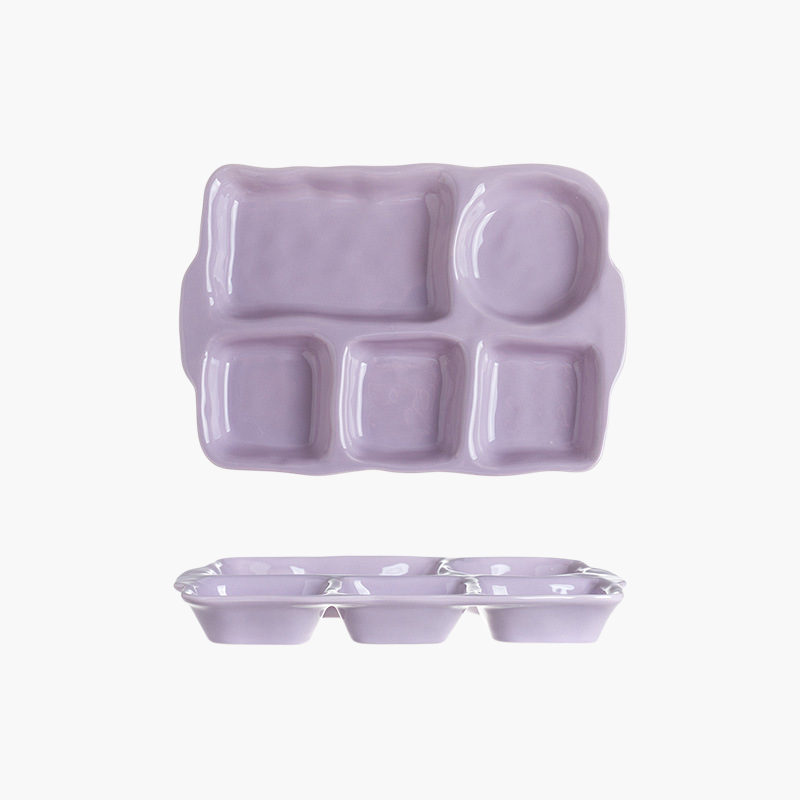 クリーム色の家庭用陶器食器