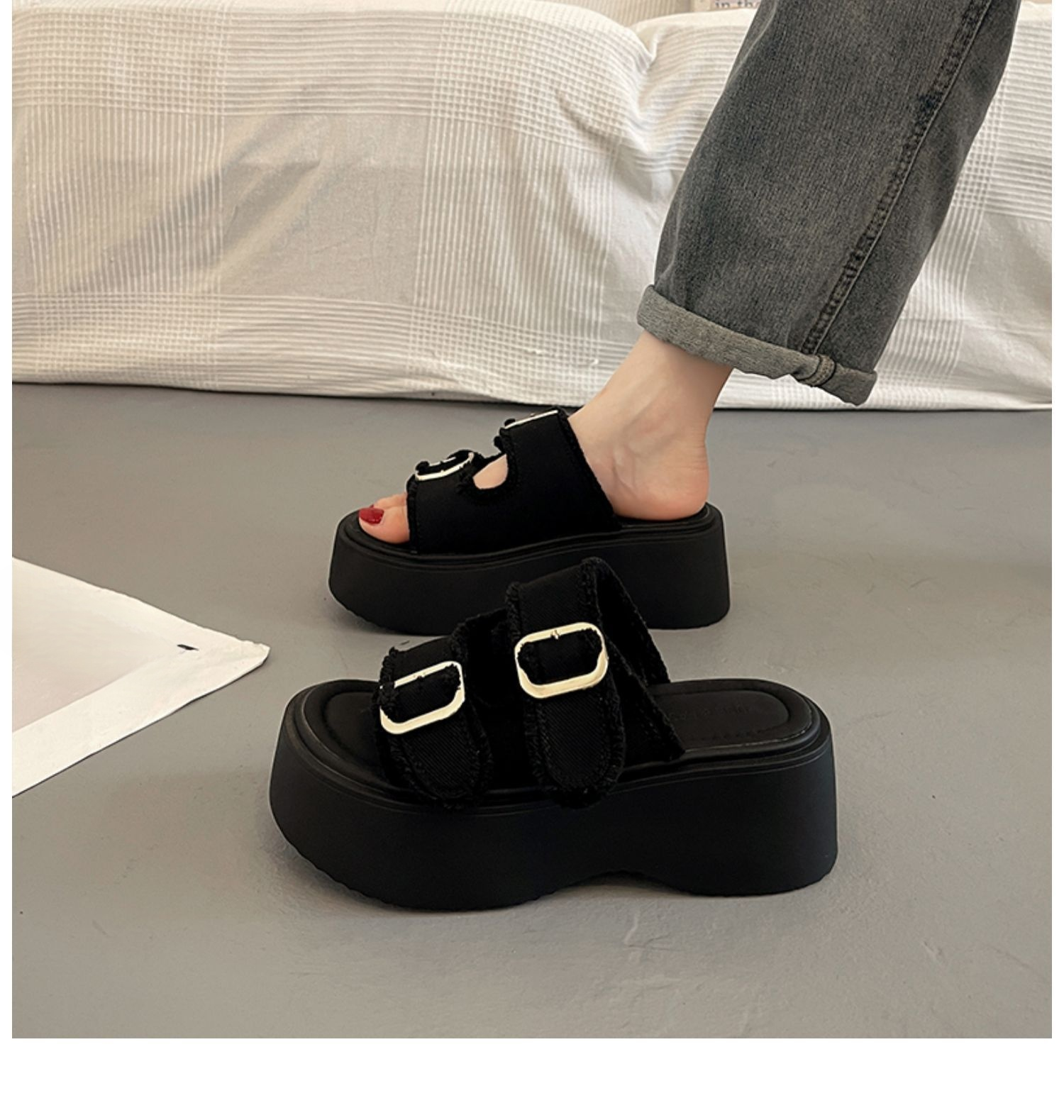 アウトドアにも最適な万能スリッパ使用例