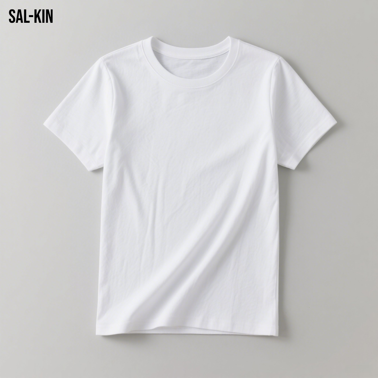 심플한 디자인의 여성 화이트 티셔츠