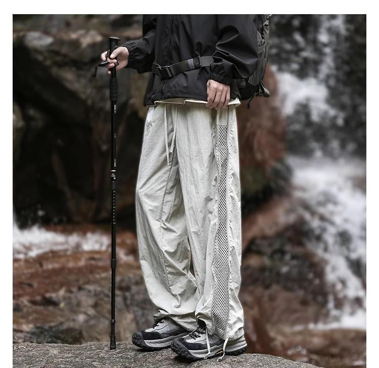 아웃도어 활동에 최적화된 남성 등산 팬츠