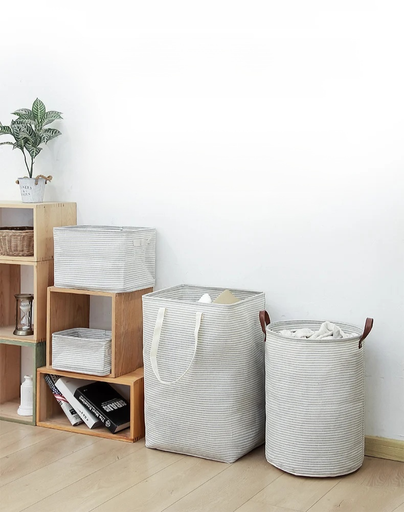 스트라이프 라지 접이식 세탁 바구니 전체 모습