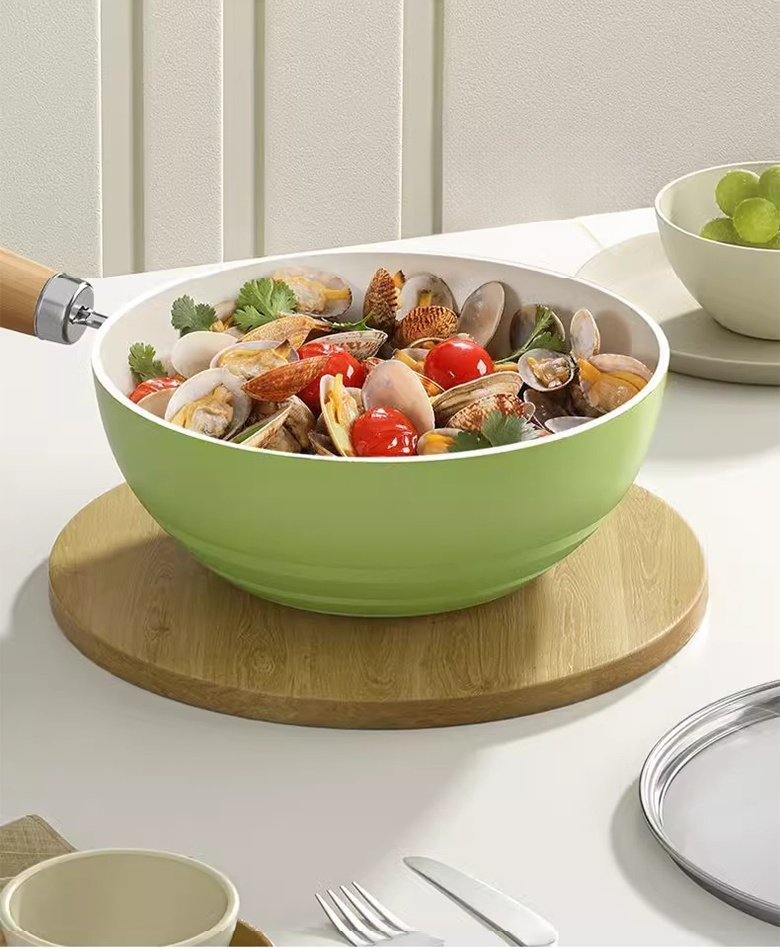 小型で省スペースな中華鍋のサイズ比較