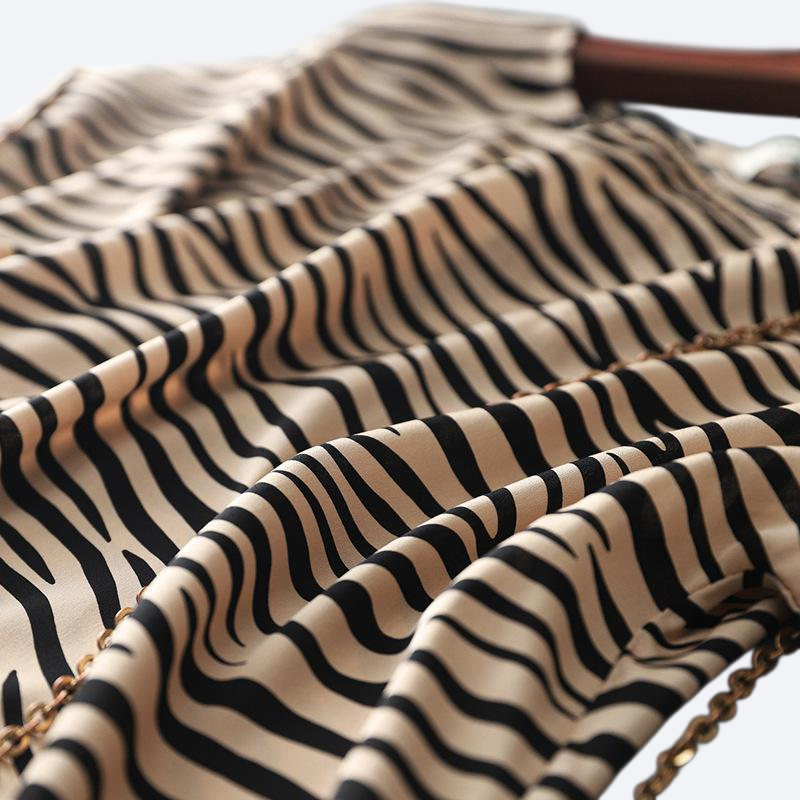 여성 빈티지 디자인감 얼룩말 스트라이프 반팔