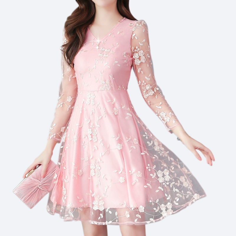 날씬해 보이는 브이넥 허리 망사 자수 원피스