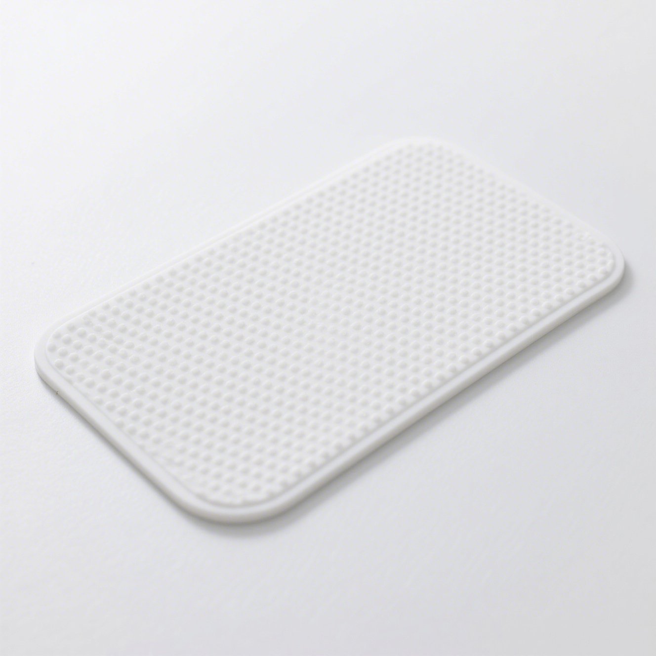 Bílé protiskluzové podložky do koupelny (balení 3 kusů)