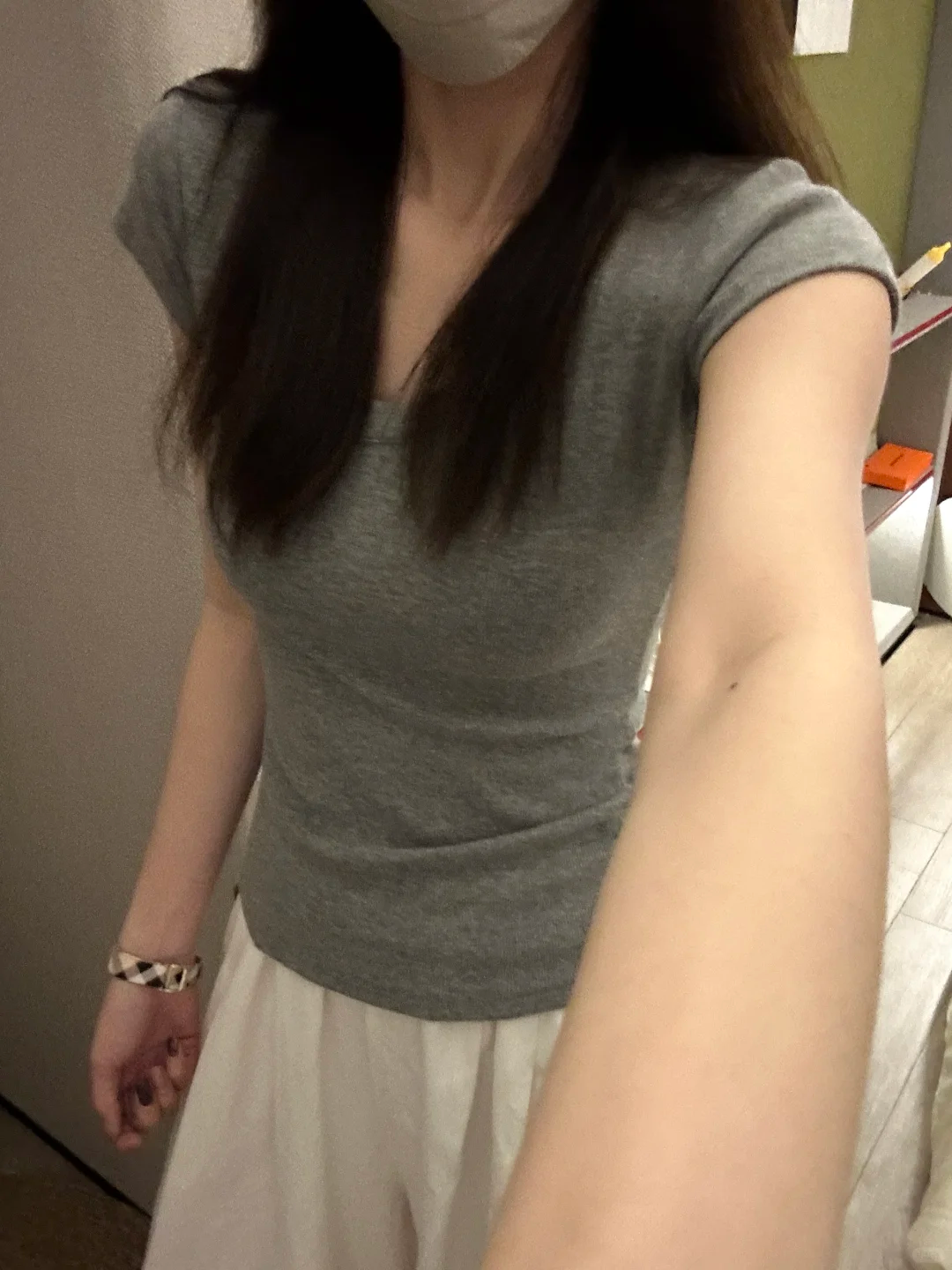 Pure Desire Hot Girl U 넥 반팔 오른쪽 어깨 티셔츠