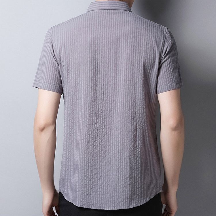 ストライプ柄半袖シャツ