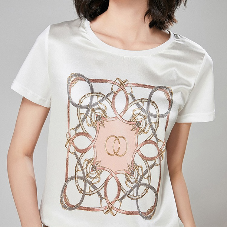 【シルクTシャツ】極上シルク 優れた通気性 吸湿・排汗 滑らかな肌触り 吸湿性・放湿性などの機能性に優れているのが特徴です。