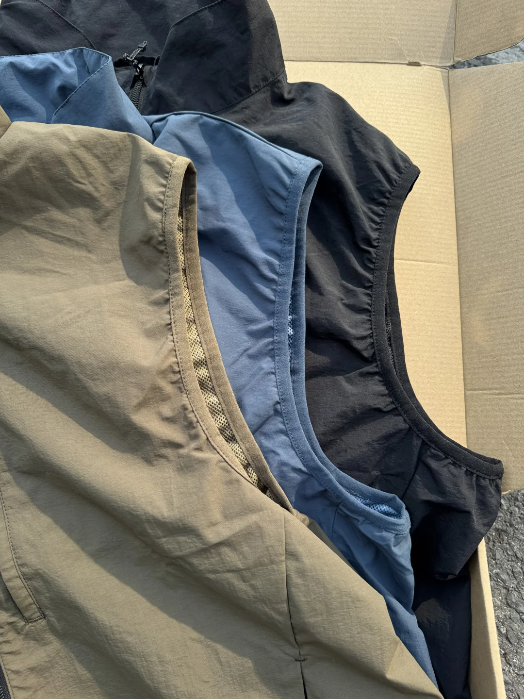 Light outdoor waterproof vest new men's wear-resistant and breathable