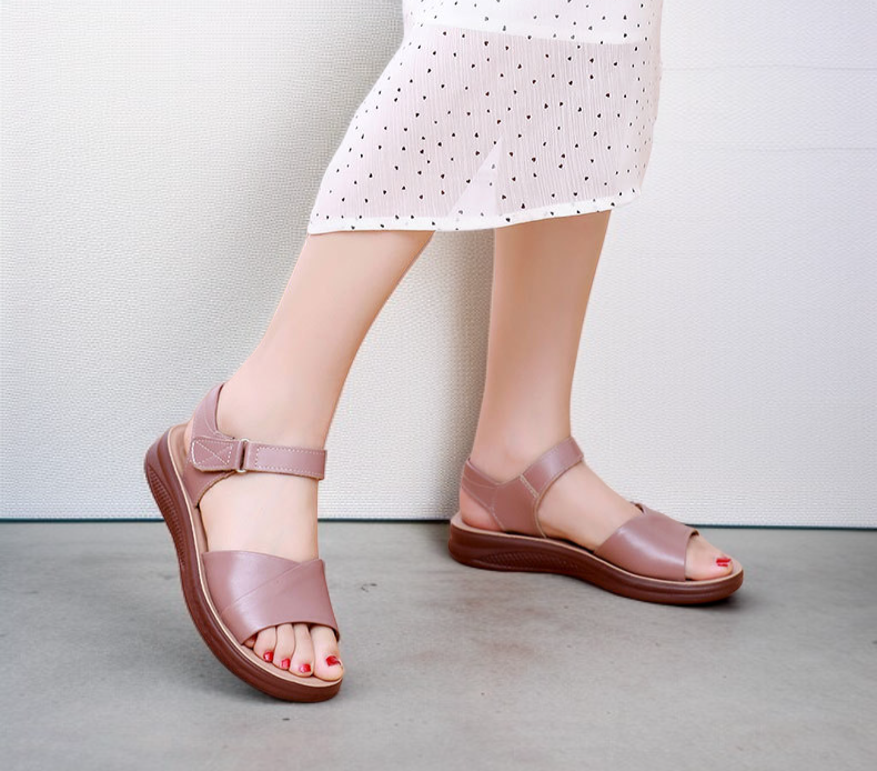 صندل جلد البقر الأصلي بتصميم أنيق