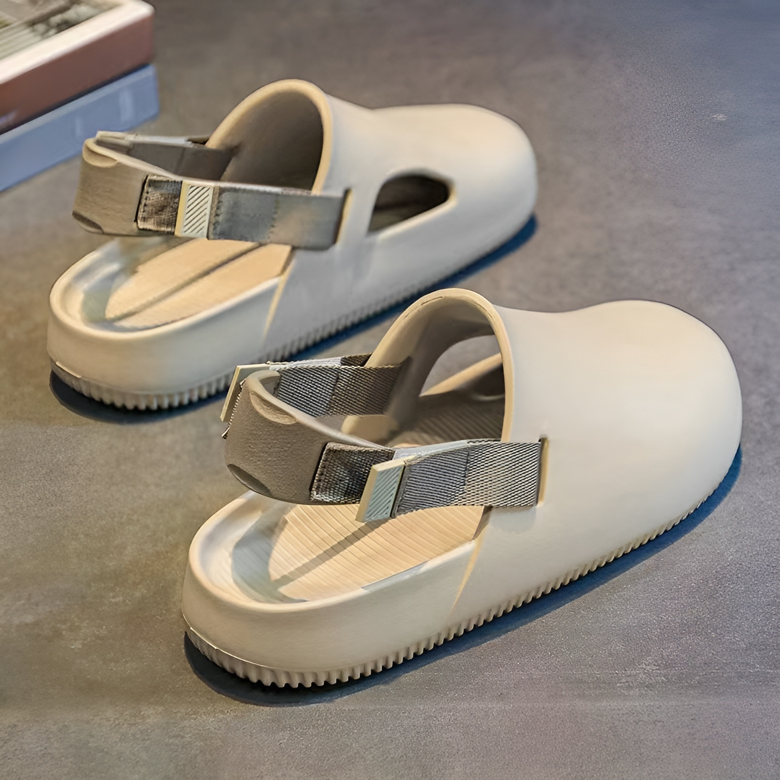 Couples' Casual Closed-Toe Sandals