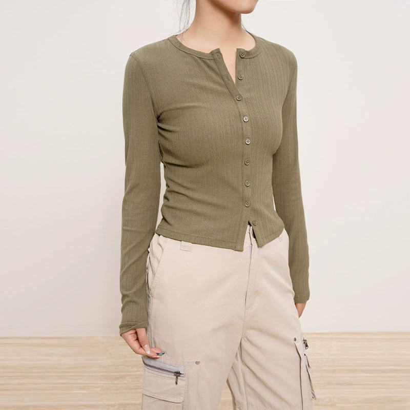Wysokiej klasy okrągły kołnierz przycisk zewnętrzny dzianina koszulka kobieta