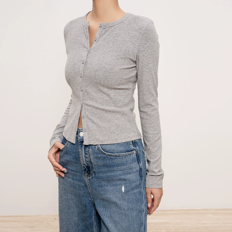 Wysokiej klasy okrągły kołnierz przycisk zewnętrzny dzianina koszulka kobieta