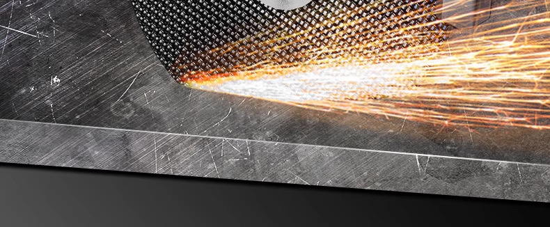 다기능 앵글밀 샌딩 작업 모습