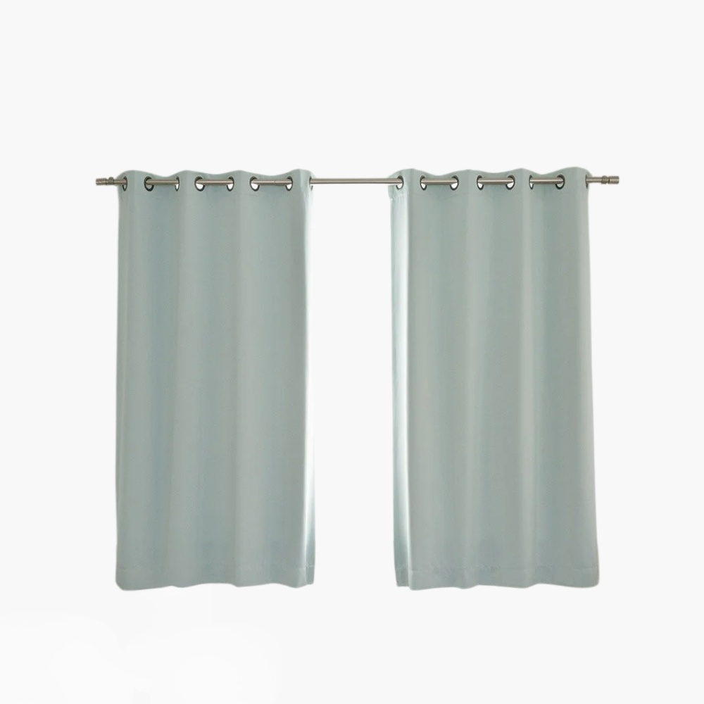 無地のカーテン