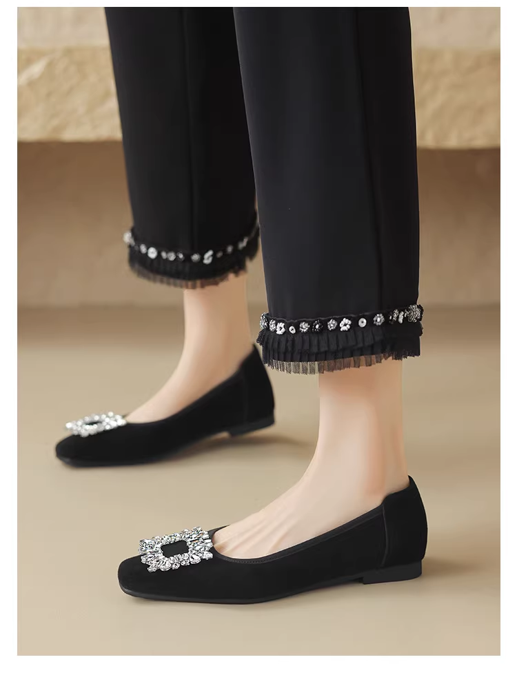 حذاء نسائي عصري ومريح للمناسبات