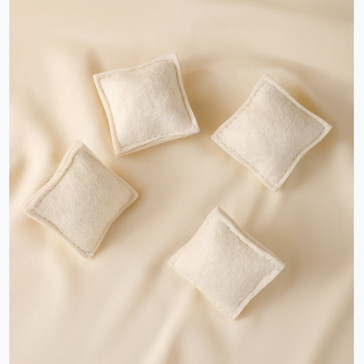 粘着ヘアクリーナー 正方形洗濯機乾燥機クリーナー 衣類用ウールボールもつれ防止乾燥機 ペット衣類クリーニングツール