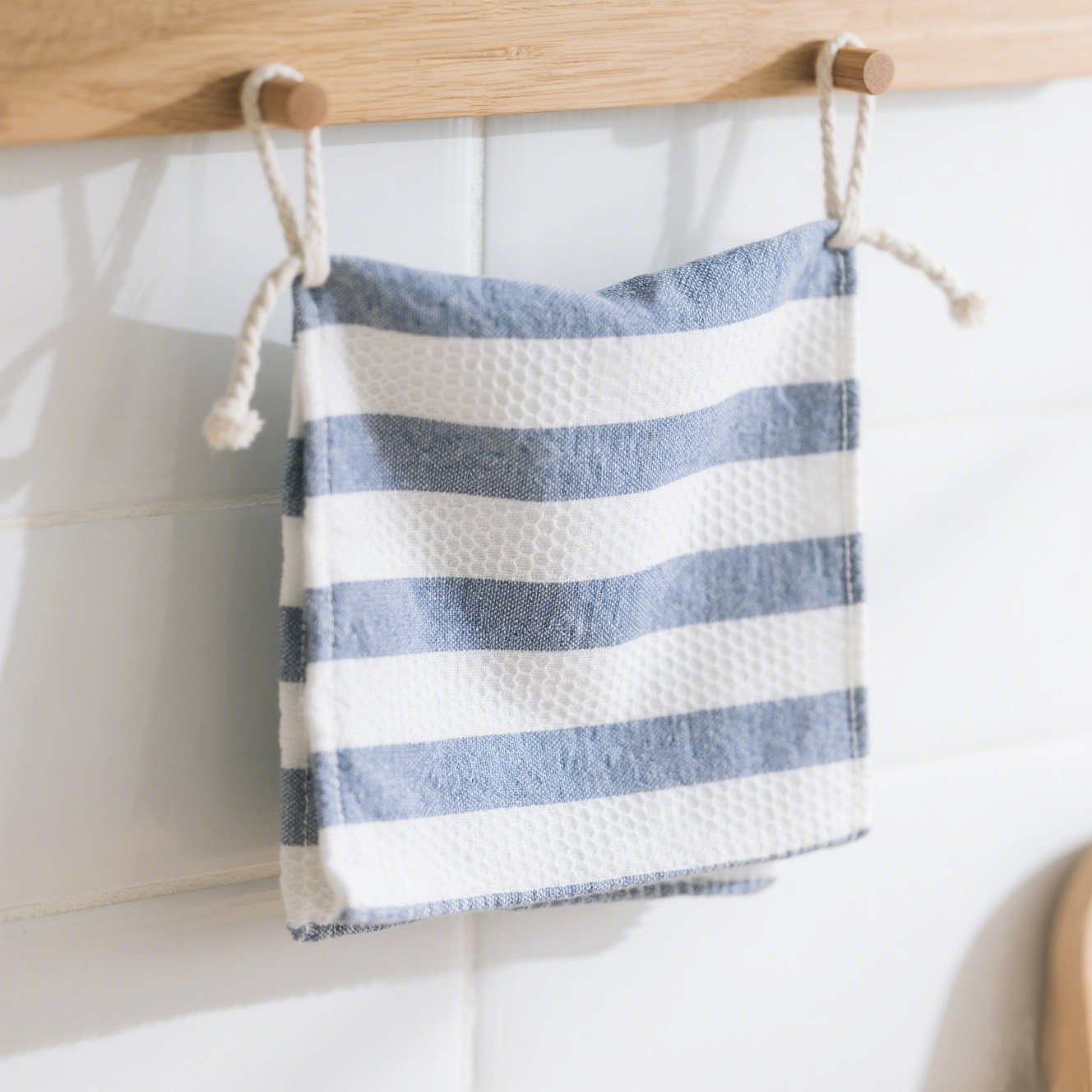 青と白の縞模様のぼろ布（2パック）