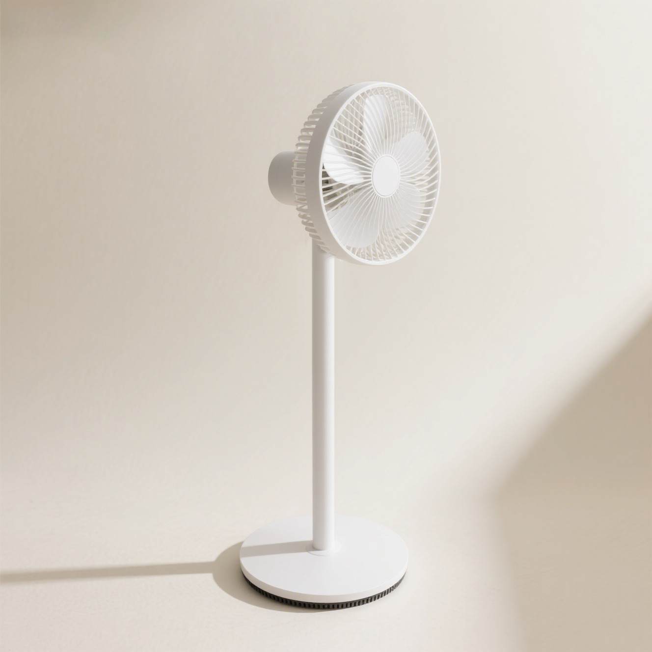 Detail nastavení výšky u stojacího ventilátoru