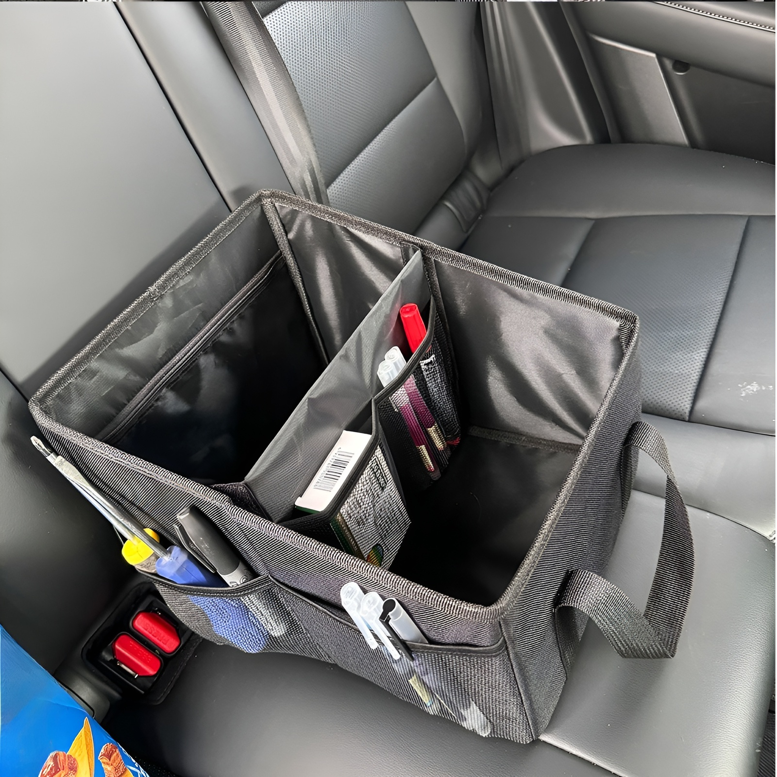 耐久性の高い素材の車用収納ボックス