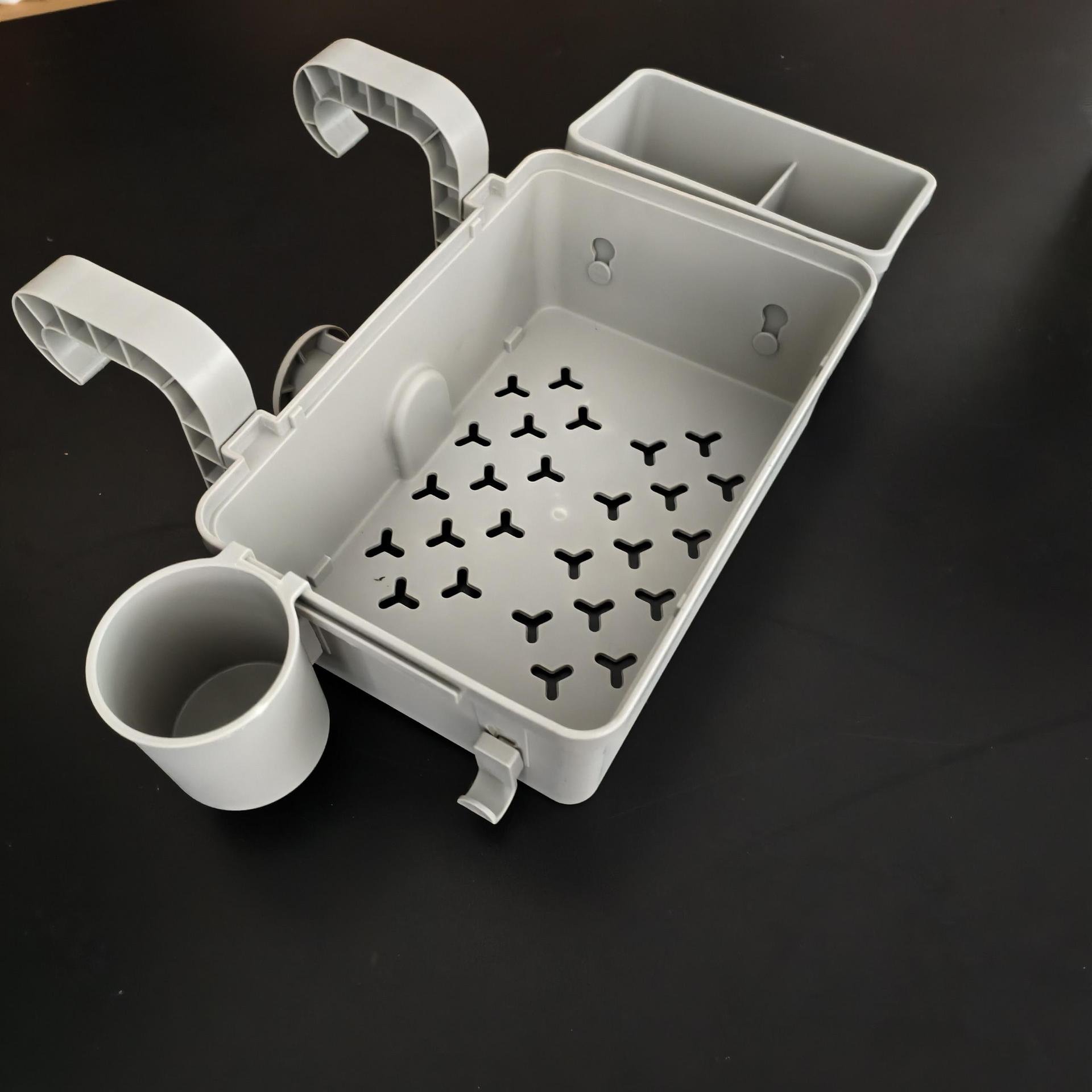 簡単に吊り下げ可能な収納バスケット