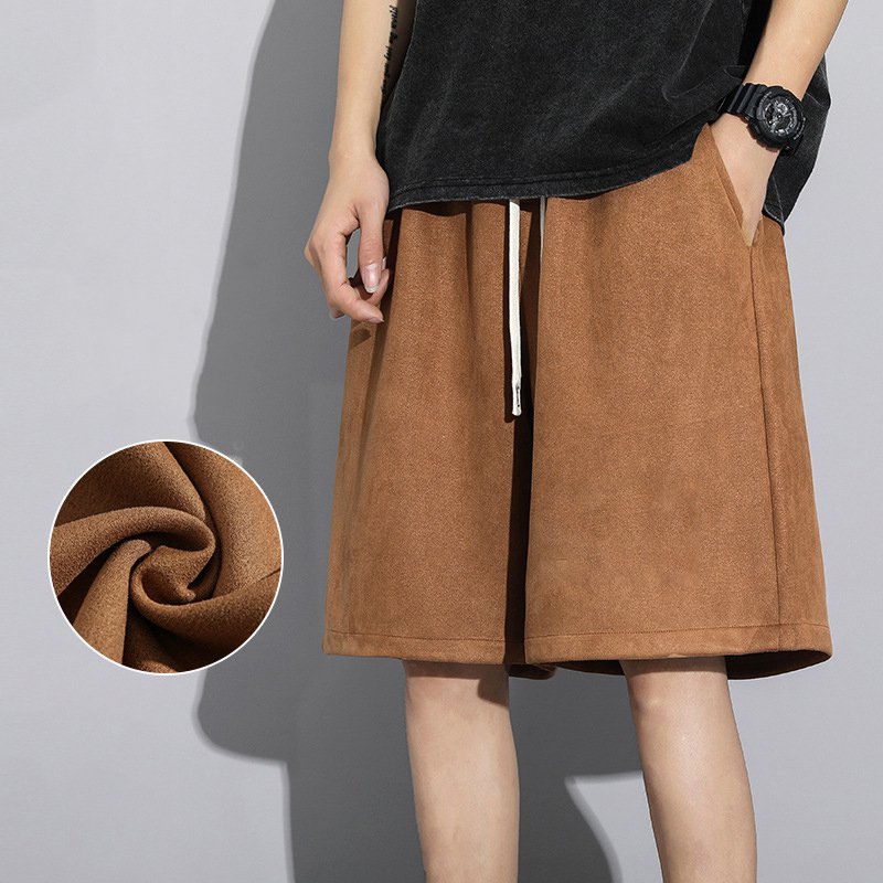 スエードのショートパンツ