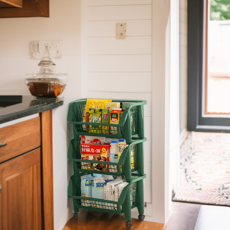 キッチンに設置した多段オーガナイザーの活用例