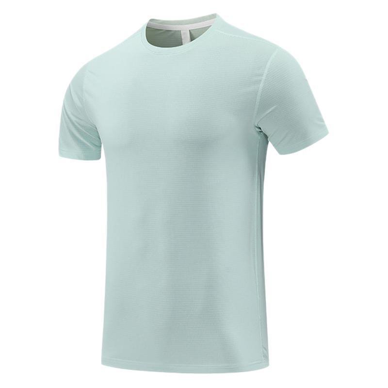 軽量で速乾性のある半袖シャツ